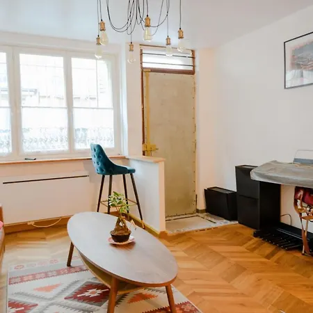Апартаменты Charming Near Montmartre